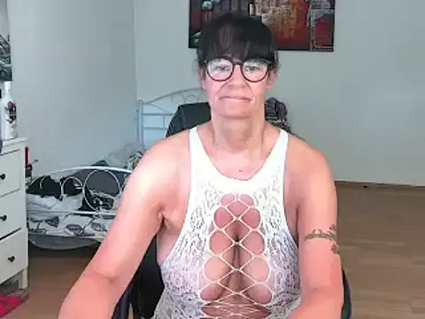 Offline Sylly on StripChat