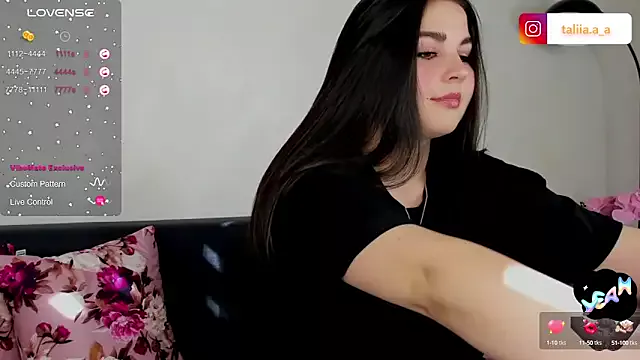 Offline Talla_a on StripChat