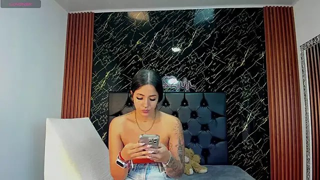 Tamara-evans on StripChat