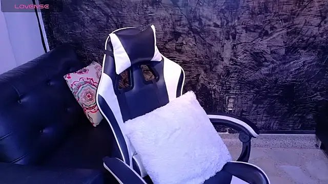 tamara_colliins_ on StripChat