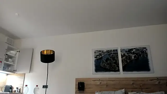 Offline tamarapervert on StripChat