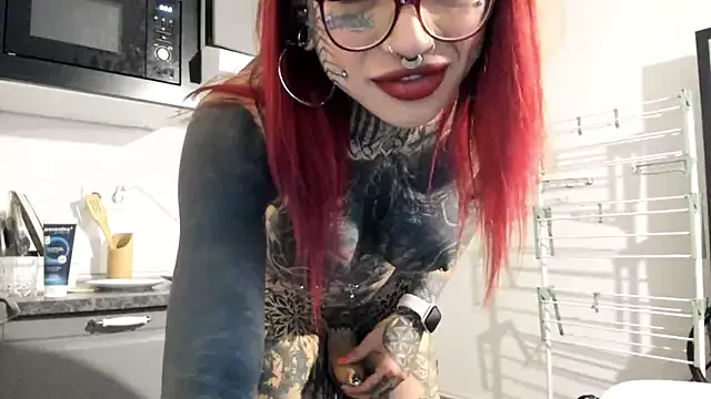 Offline tamarapervert on StripChat