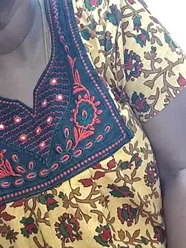 Tamil_Meera12 on StripChat