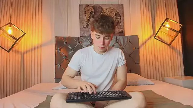 TaylerWhite on StripChat