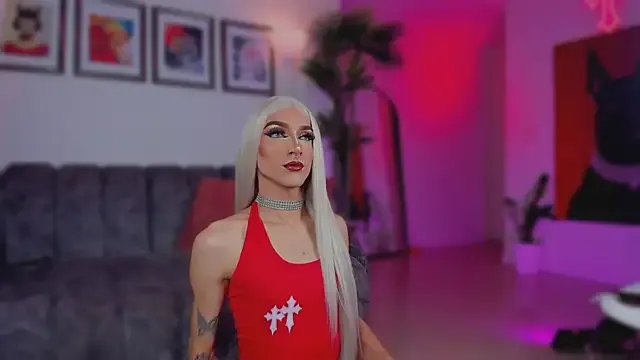 Taylor__foxxx on StripChat