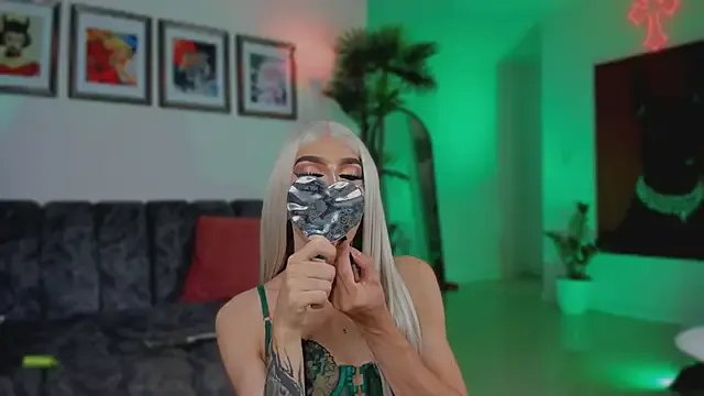 Taylor__foxxx on StripChat