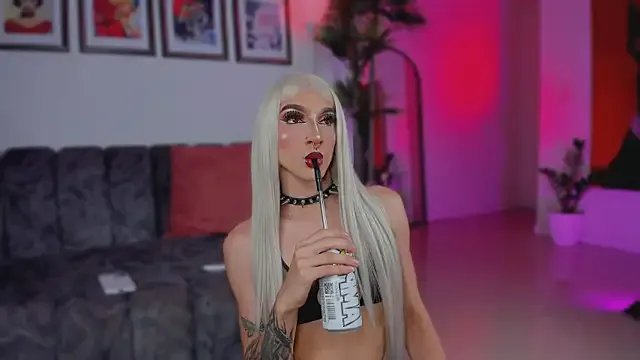 Taylor__foxxx on StripChat