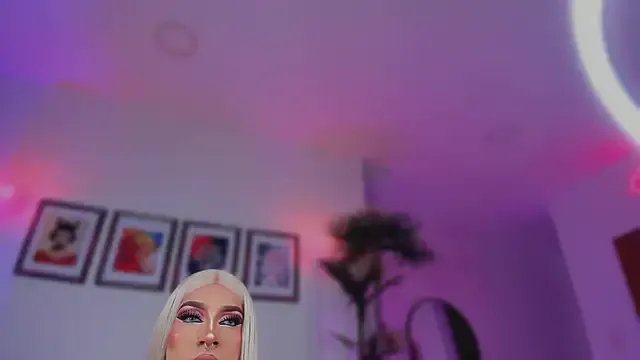 Taylor__foxxx on StripChat