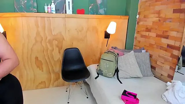 taylor_bennet on StripChat