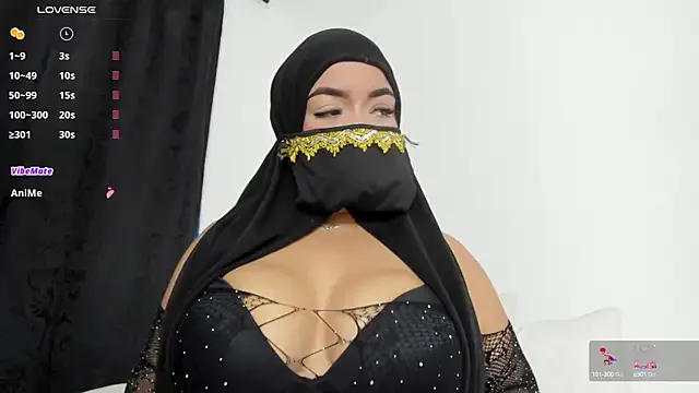 Offline thaira_aly on StripChat