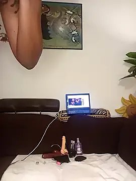 The-Peach-Flexer — Missionary fuck Squirt