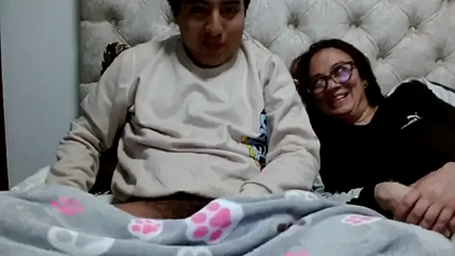 Offline the_magnificent8 on StripChat