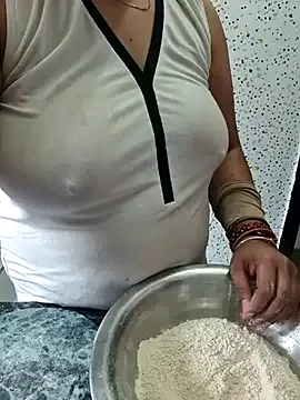 Freechat thelustybitch on StripChat