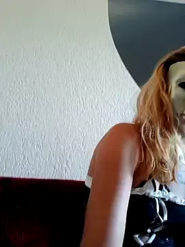 Offline Themaskedgirl21 on StripChat