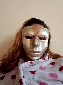 Offline Themaskedgirl21 on StripChat