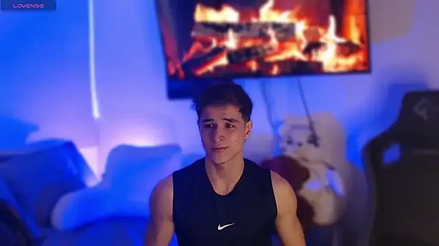 thomklein on StripChat