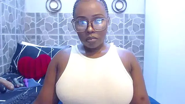 THREEHOLESPLEASURE99 on StripChat