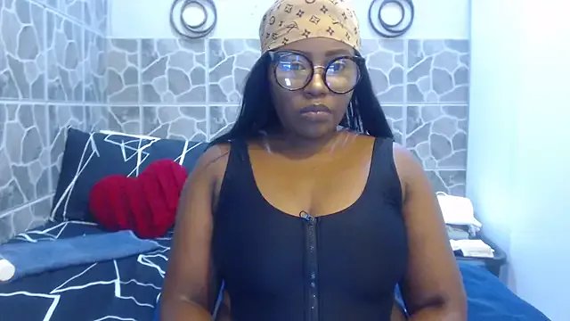 THREEHOLESPLEASURE99 on StripChat