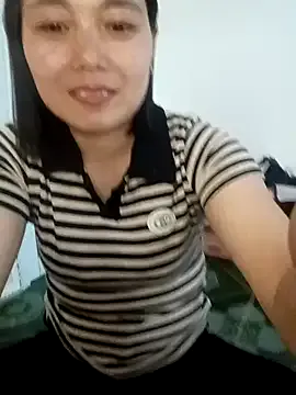 Freechat thuy-kieu on StripChat