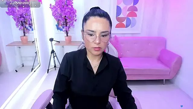 Tiara_rr on StripChat