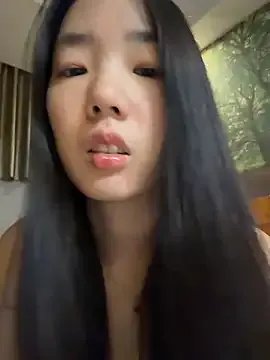 TinyBabe — show pussy 