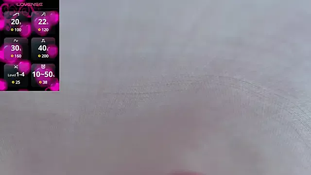 Offline Titanilla39 on StripChat