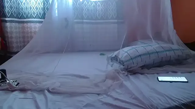 Offline titi_fiesta on StripChat