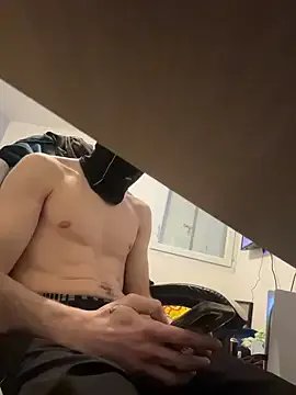 tok_lo24 on StripChat