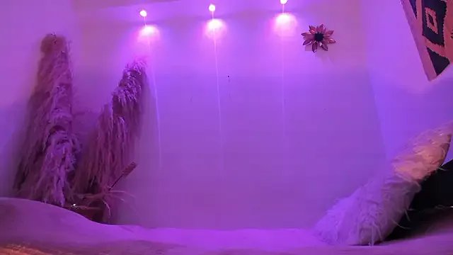 Tomy_Rox on StripChat