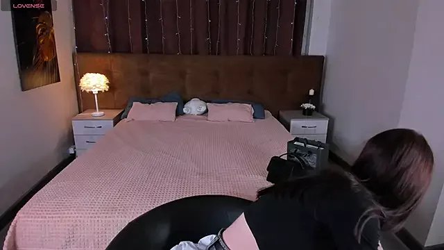 toooyour on StripChat