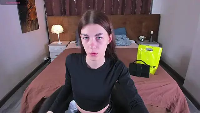 toooyour on StripChat