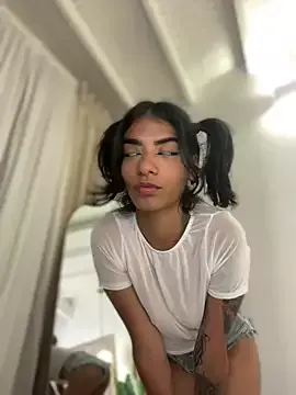 Offline TweetiePieXXX on StripChat