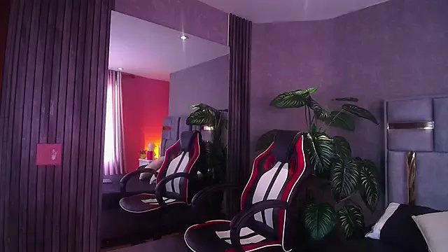 Tyla_Ks on StripChat