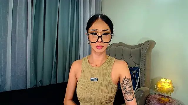 UrMassiveCockSabrinaOnTop on StripChat