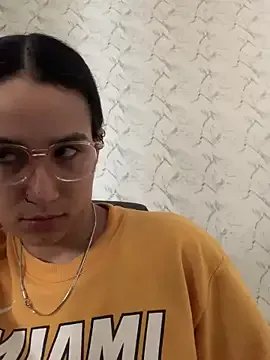 Val12777 on StripChat