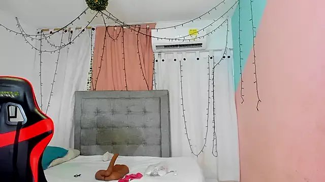 valentina_0_ on StripChat