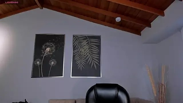 ValeriaVelvet on StripChat