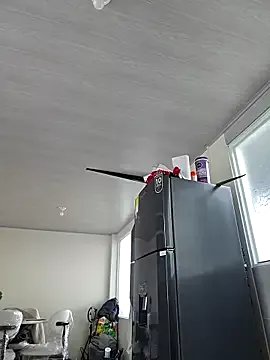 valery_mora on StripChat