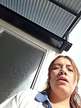 valery_mora on StripChat