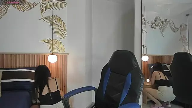 Valleriie_ on StripChat