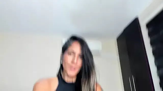 vanesadimaria on StripChat