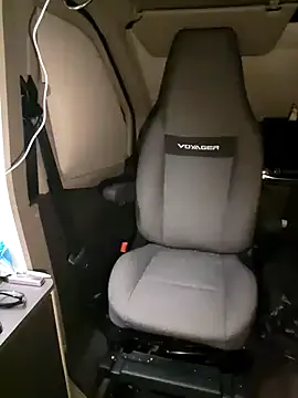 Offline VanLifeVixen on StripChat