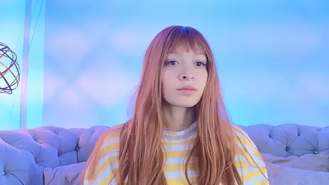 Victoria_Adams14 on StripChat