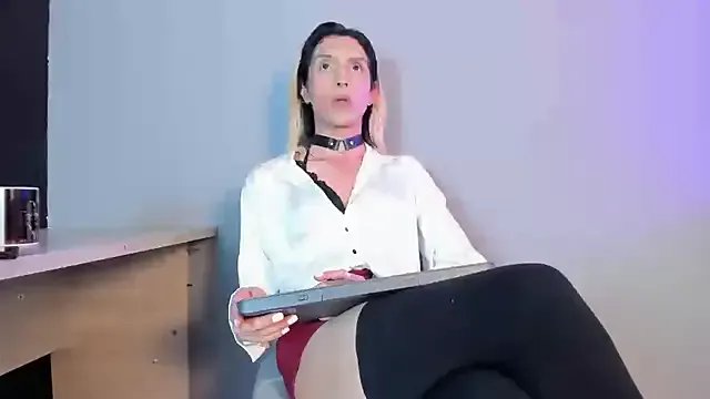 Victoria_Badgal_ on StripChat