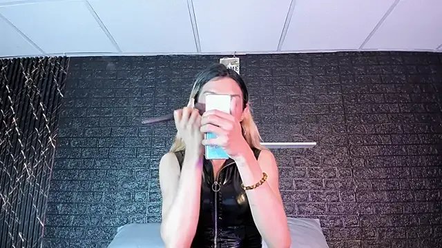 Victoria_Badgal_ on StripChat