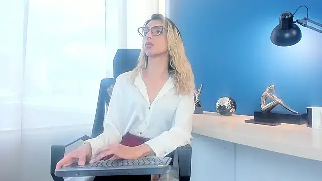 Victoria_Badgal_ on StripChat