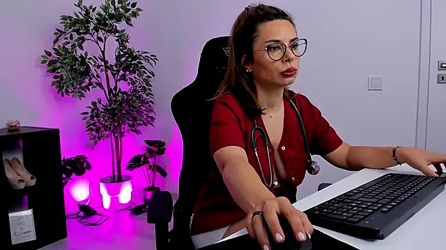 Victoria_Vergara on StripChat