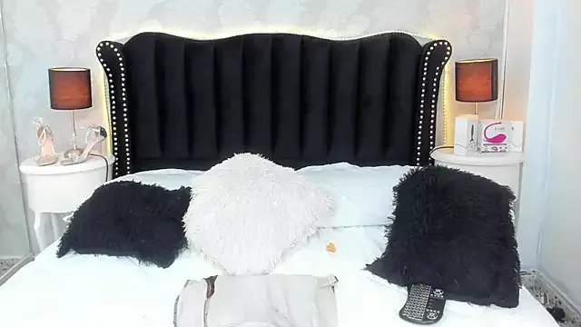 ViictoriaGrey on StripChat