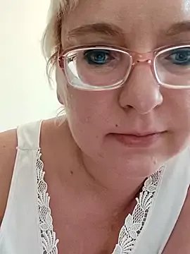 VikaKing on StripChat