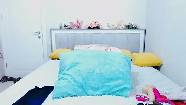 viki_lizzi on StripChat